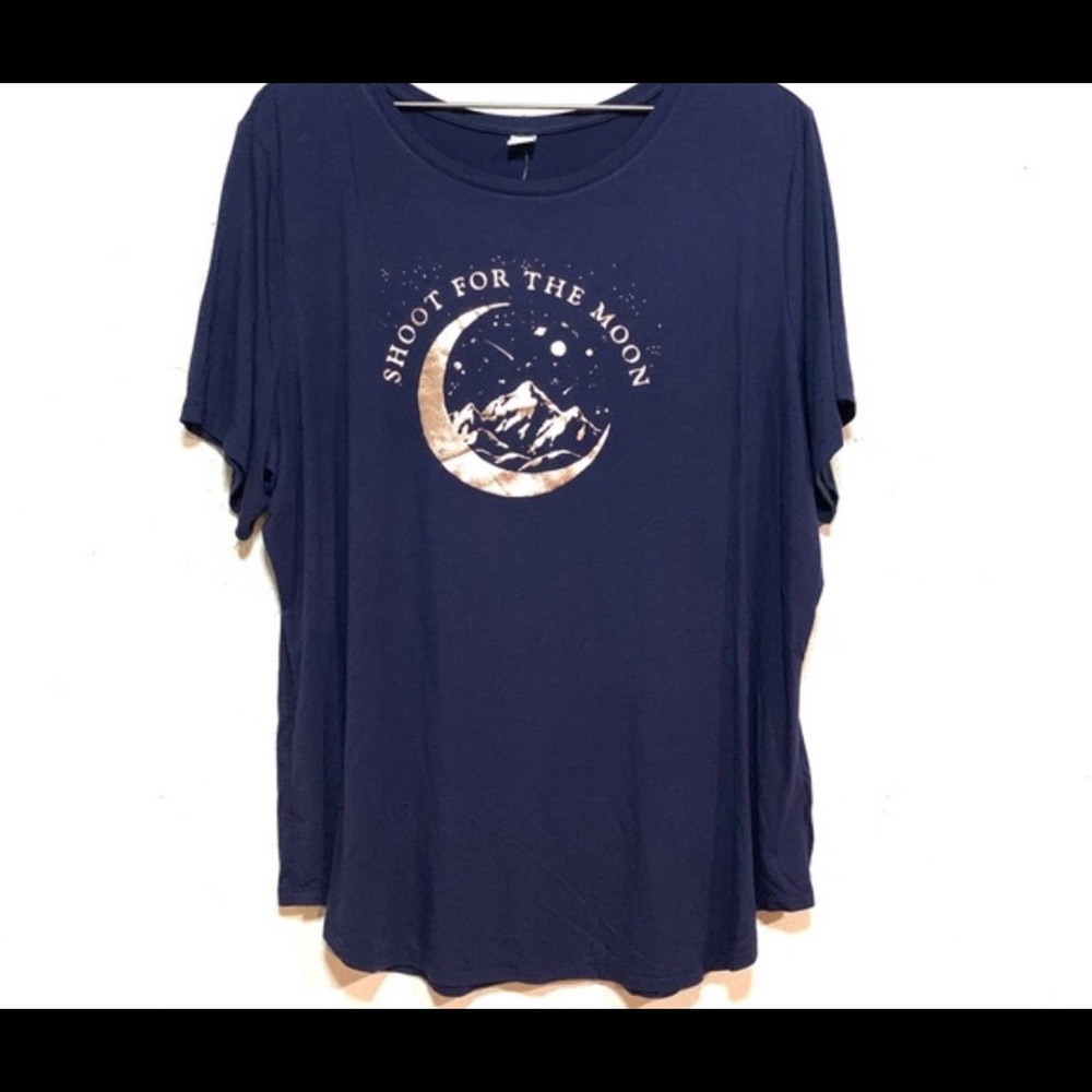 Old Navy shoot for the moon t-shirt. (HARDLY WORN)
